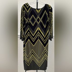 Enfocus studio dress, Multi colored green/blue dress
Zippered back
Size 14